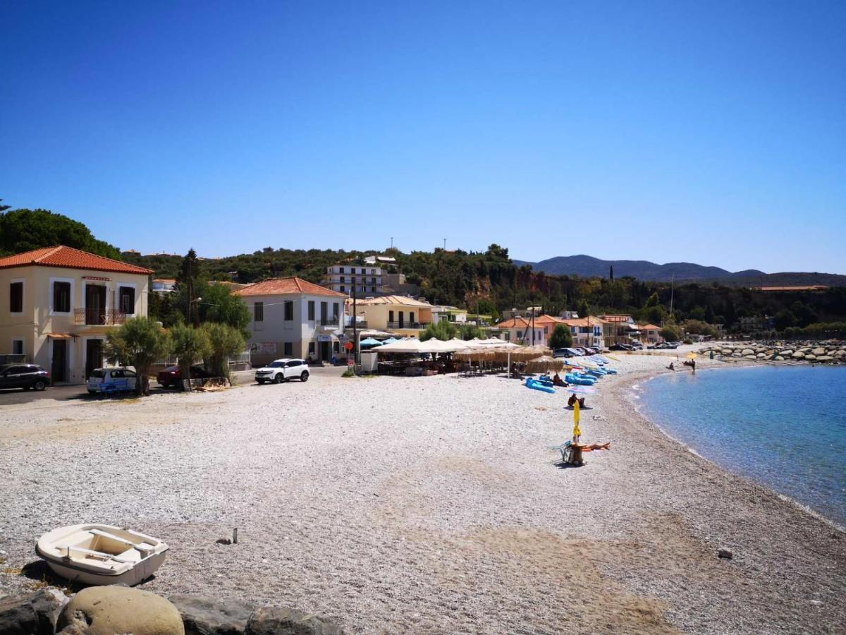 Panos & Antzy Apartments Kalamata Dış mekan fotoğraf