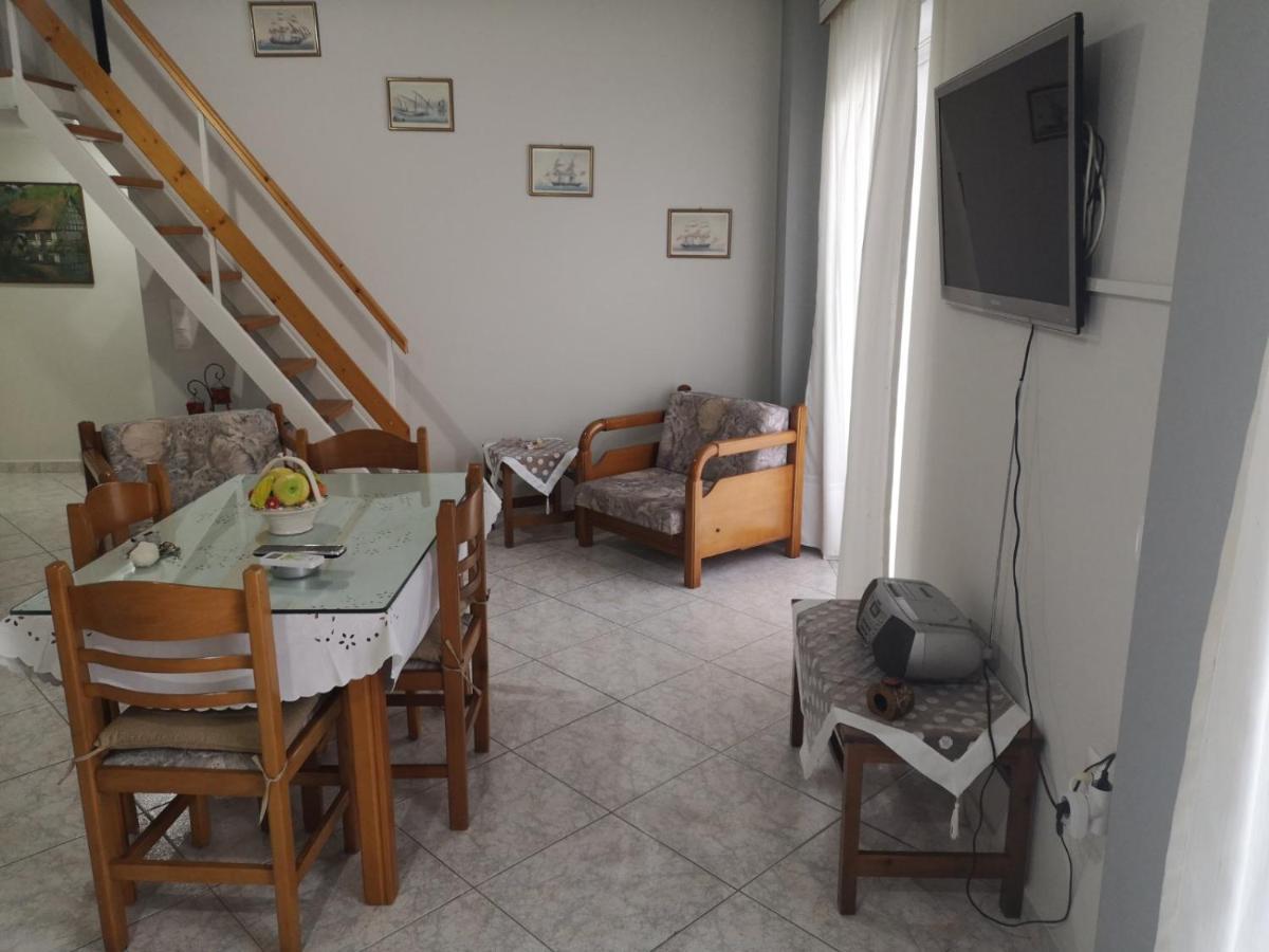 Panos & Antzy Apartments Kalamata Dış mekan fotoğraf