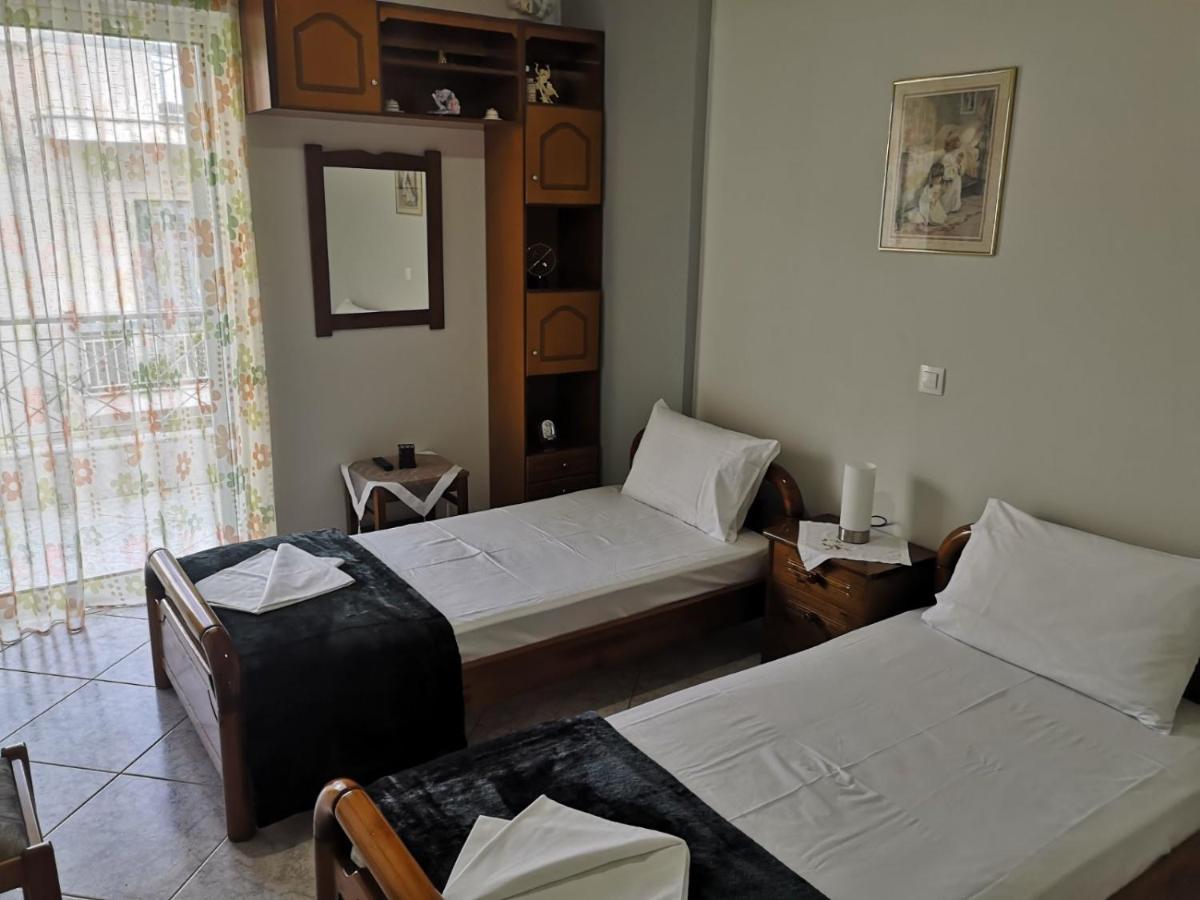 Panos & Antzy Apartments Kalamata Dış mekan fotoğraf