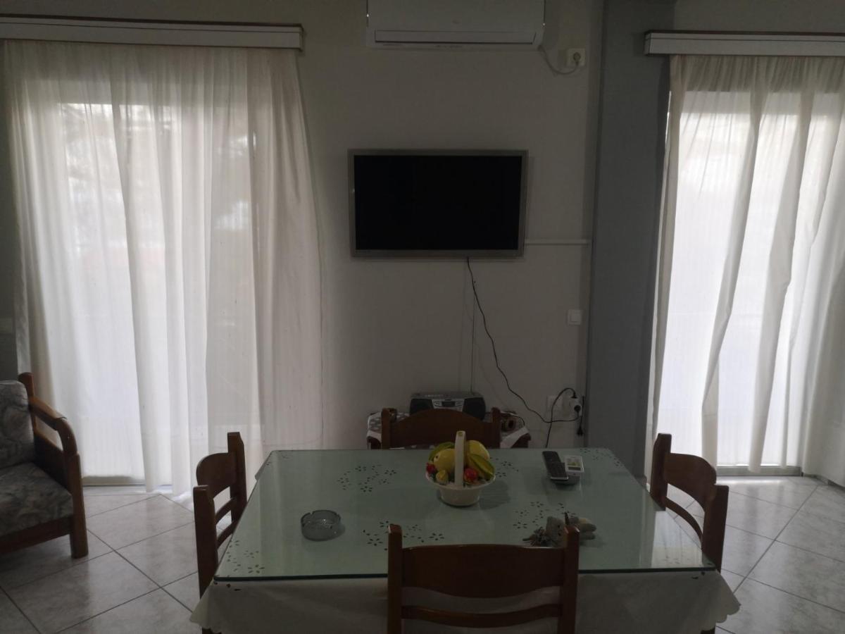 Panos & Antzy Apartments Kalamata Dış mekan fotoğraf