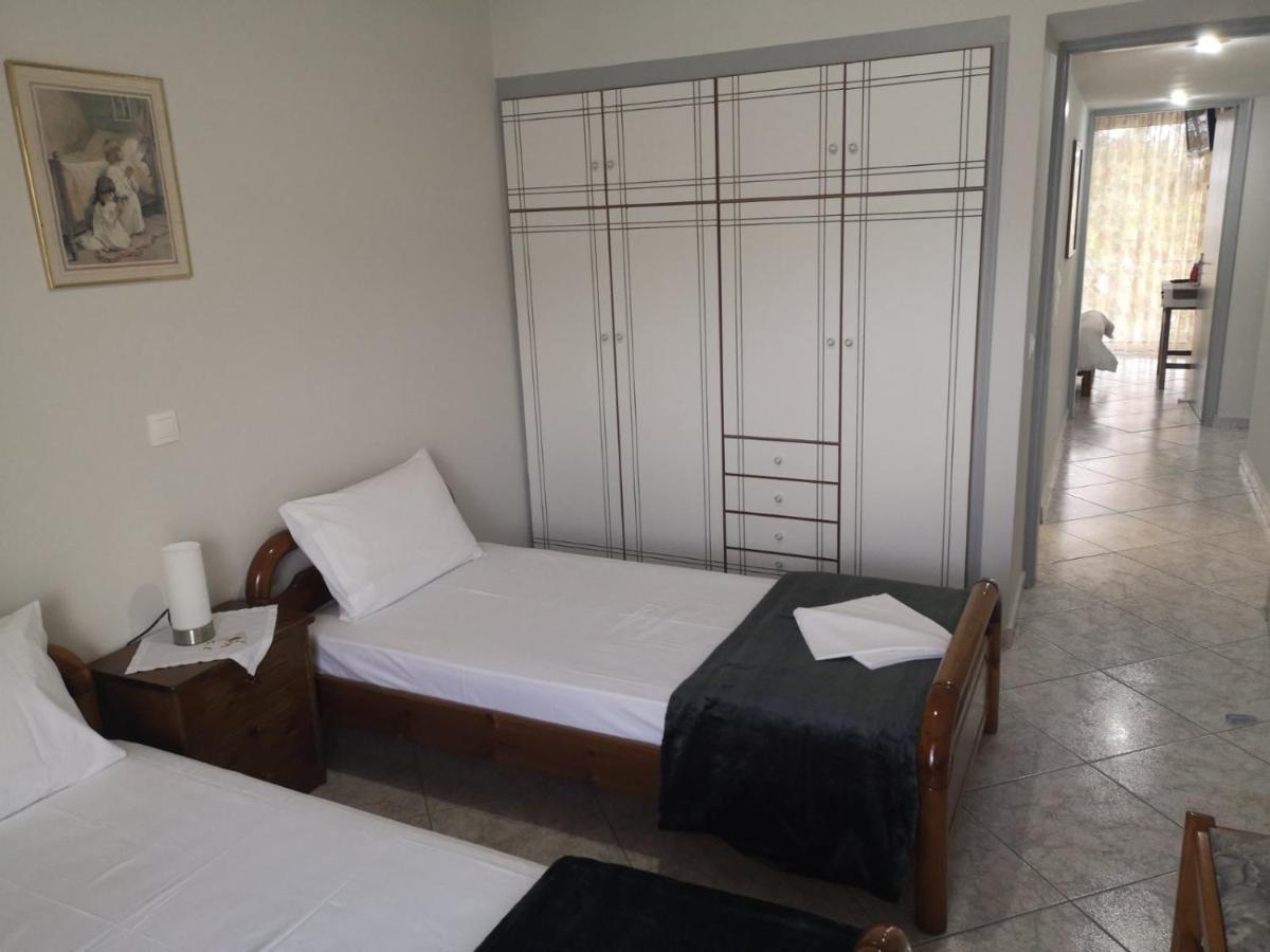 Panos & Antzy Apartments Kalamata Dış mekan fotoğraf
